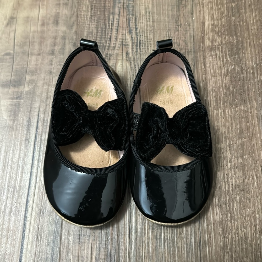 H&M Bow Ballet Flats